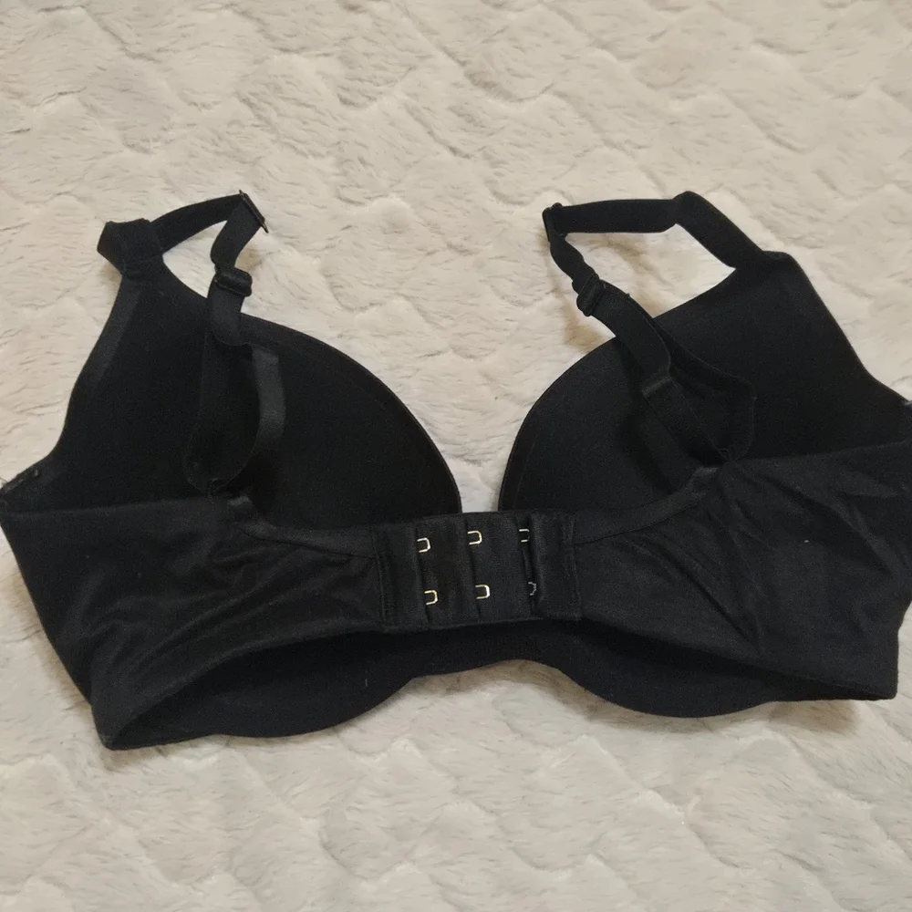 Betsey Johnson Black Lightly Padded Bra, 30DD - Picture 3 of 7